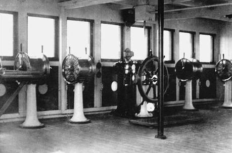 Passerelle de navigation du RMS Olympic sur  Le site du Titanic